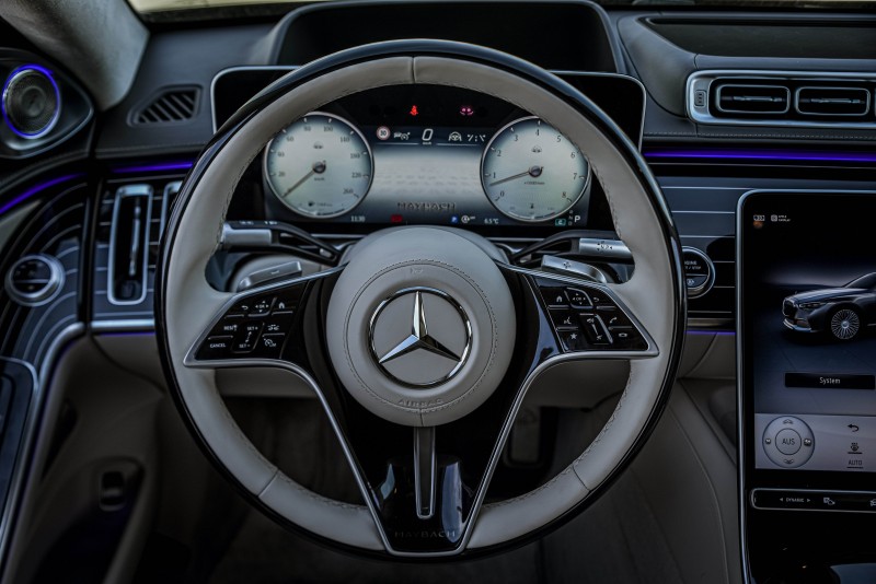 Mercedes-Benz Maybach S680 2025 V12 mieten Berlin Hochzeitswagen Brautauto Luxusauto S-Klasse – Thumbnail 7