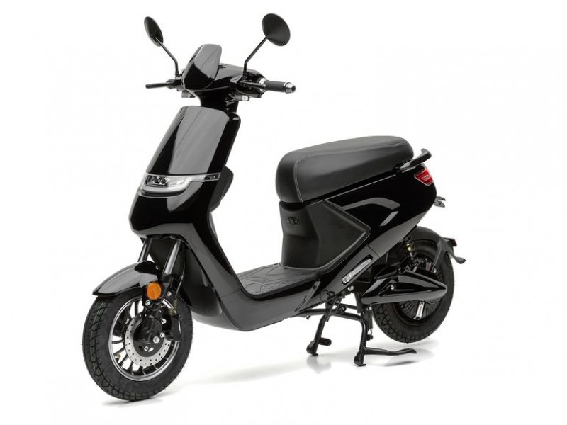 Elektroroller 50 ccm E-Roller 45 km/h automatik 1 Zylinder 4 Taktmotor für 2 Personen