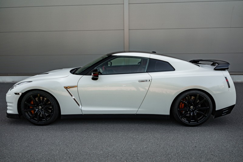 Nissan Skyline GT-R R35 550ps Sportwagen mieten bei ECC Rent Weiterstadt GUTSCHEIN – 4