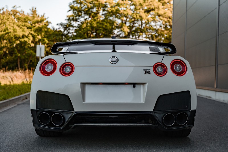 Nissan Skyline GT-R R35  550ps Sportwagen mieten bei ECC Rent Weiterstadt GUTSCHEIN – Thumbnail 6