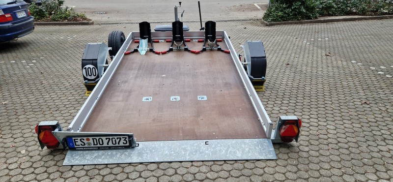 Absenkanhänger, Motorradanhänger, für 1 bis 3 Motorräder mieten Vermietung Verleih