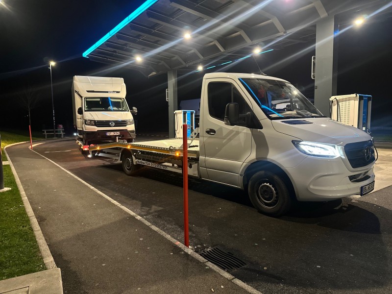 Abschleppfahrzeug Vermietung 3,5 to Abschleppwagen Transporter Sprinter Unfall  – Thumbnail 6