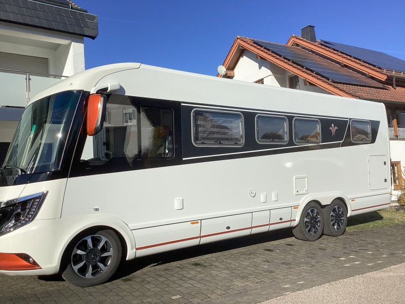 Niesmann &amp; Bischoff Arto 85 E Mega Luxus-Liner – 2