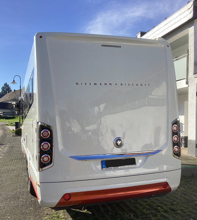 Niesmann &amp; Bischoff Arto 85 E Mega Luxus-Liner – 3