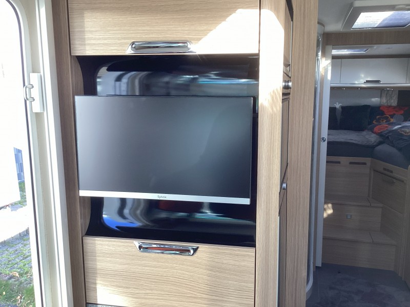 Niesmann &amp; Bischoff Arto 85 E Mega Luxus-Liner – Thumbnail 6