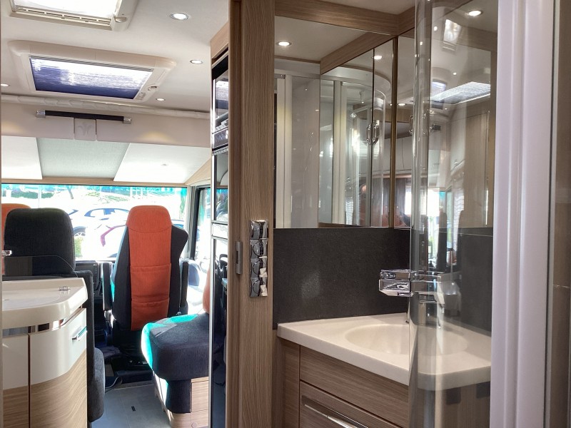 Niesmann &amp; Bischoff Arto 85 E Mega Luxus-Liner – Thumbnail 9