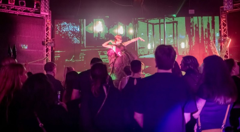 Shades of Dark Show - Erotik Pärchen Show