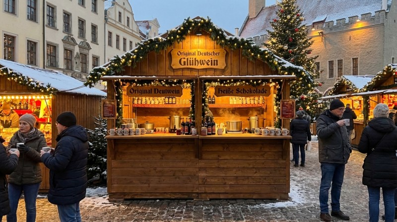 Markthütte mieten – Holen Sie sich echtes Weihnachtsmarkt-Feeling & Hüttengaudi auf Ihr Event! – 5