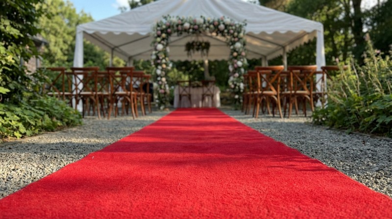 Roter Teppich mieten – Exklusiver VIP-Empfang &amp; Hochzeitsteppich für Ihren großen Auftritt – 3