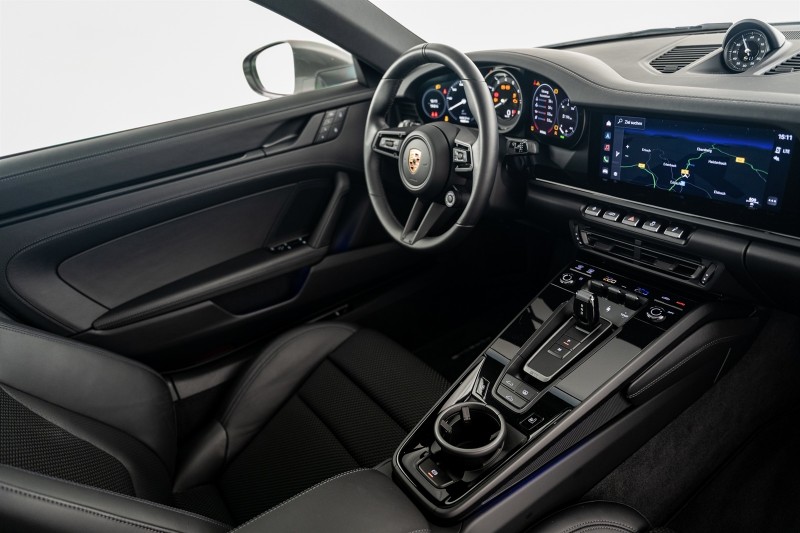 Porsche 911 Carrera – Thumbnail 7