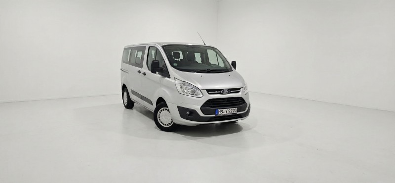 9-Sitzer Bus mieten – mit Anhängerkupplung Vans Mietwagen Kleinbus – 3