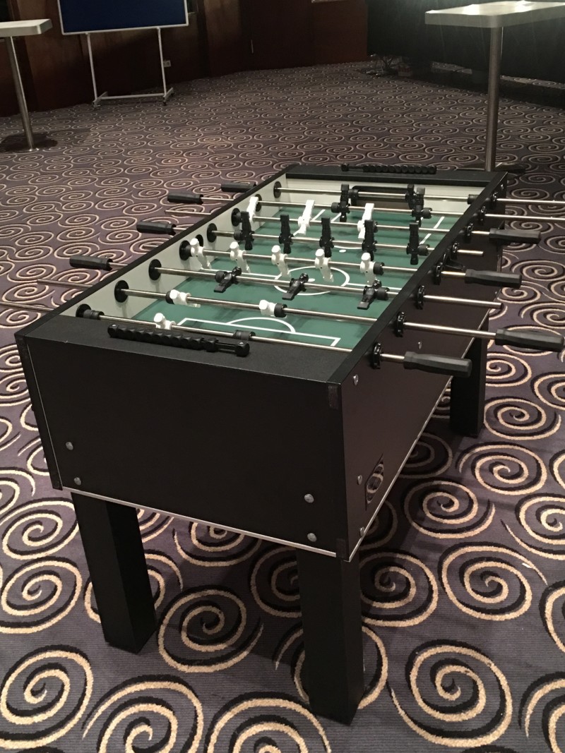 PROFI TURNIER-TISCHKICKER / TISCHFUSSBALL / KICKER – 4