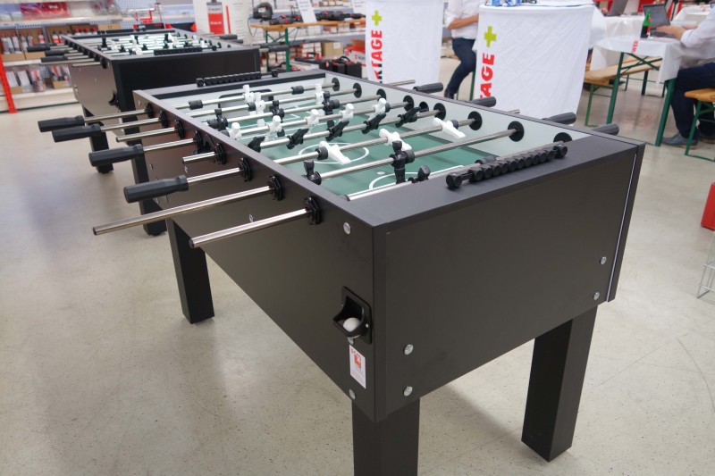 PROFI TURNIER-TISCHKICKER / TISCHFUSSBALL / KICKER – 3