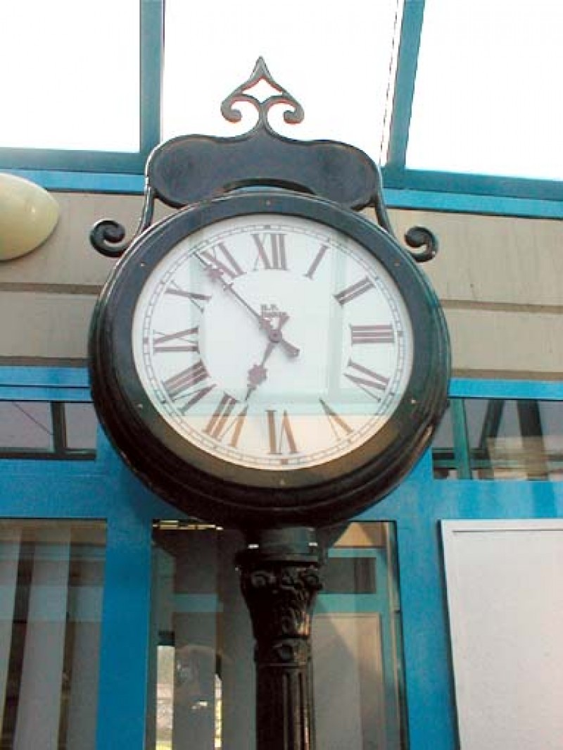 Standuhr / Straßenuhr – 2