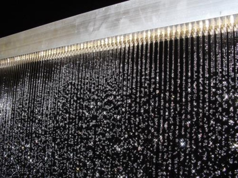 Projektion auf Wasserleinwand
