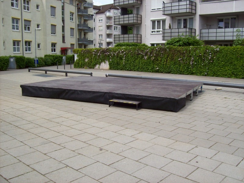 Bühne Podest, Laufsteg, Rundbühne mieten – 4