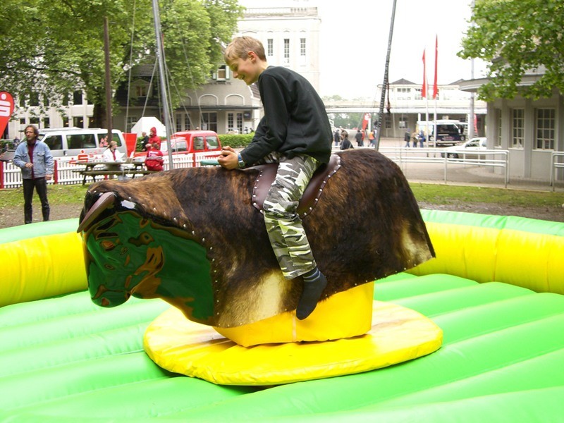 Rodeo Bulle / Bullen Reiten / Bull Riding / Bullriding / Western / Rodeo / Hüpfburg / Luftkissen – 2