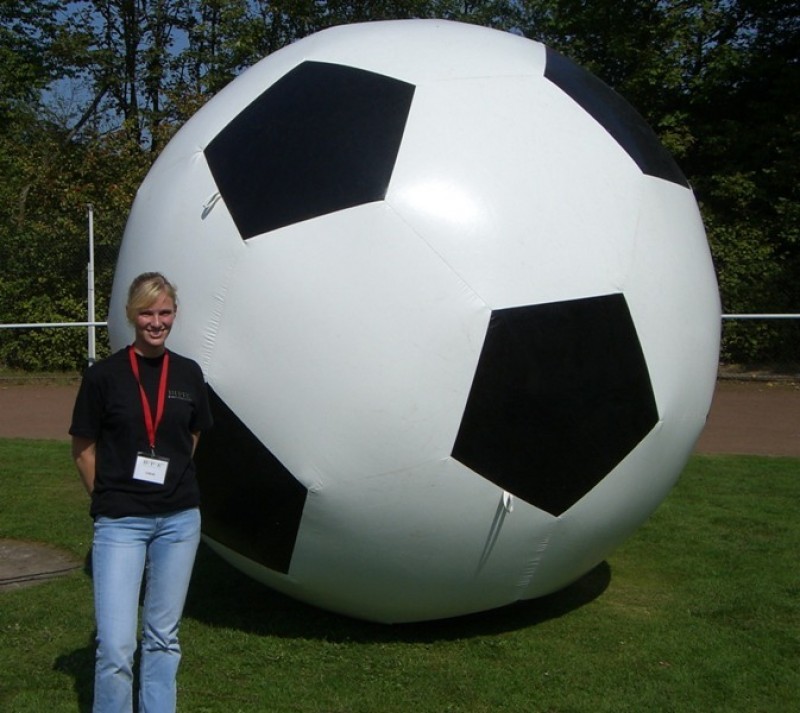 Fussball aufblasbar 3m / Riesenball / Deko Ball / Fussball XXL  – 2