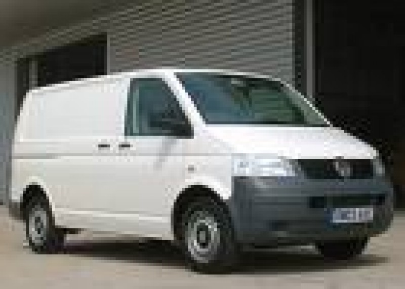 VW T6 Transporter mit langem Radstand
