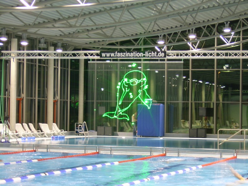 Lasershow auf Wasserleinwand