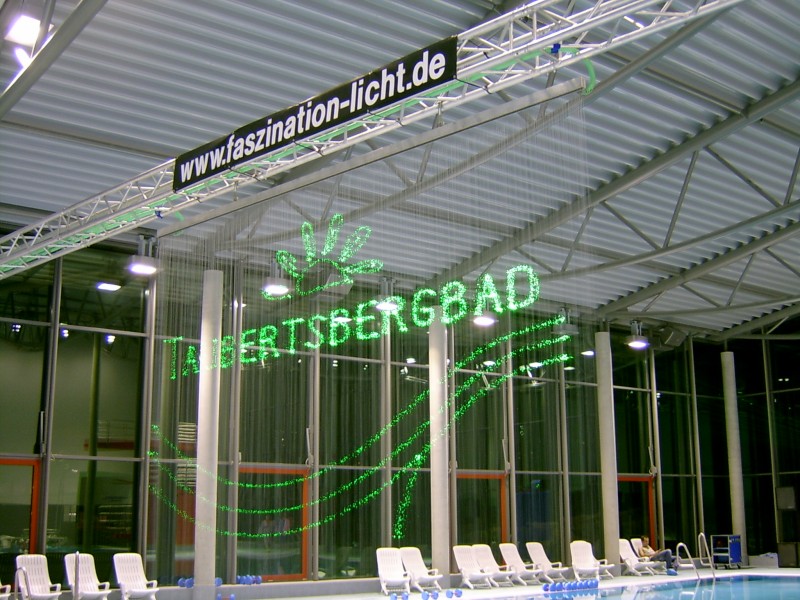 Lasershow auf Wasserleinwand – 3