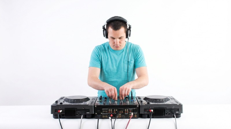 DJ's