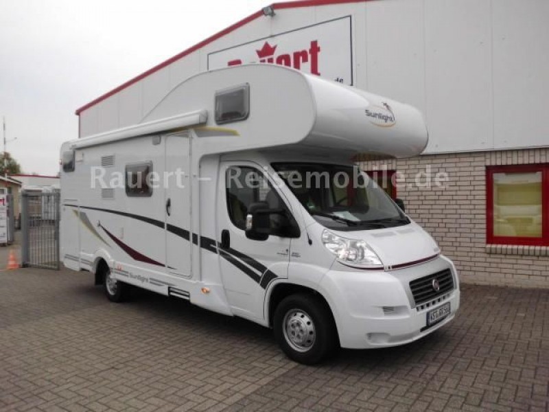 Wohnmobil Family Luxus , Alkoven lang ca. 7 mtr 4-6 Schlafplätze und 4