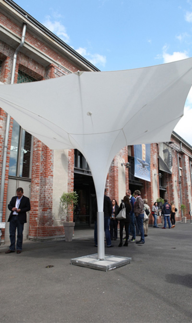 Trichterschirm, Tulpenschirm, Sonnenschirm, Designschirm