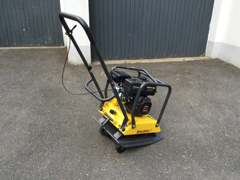 Rüttelplatte 96 kg, 4,8 KW (6,5 PS), 3.600 U/min, Bodenplatte 545 x 440 mm