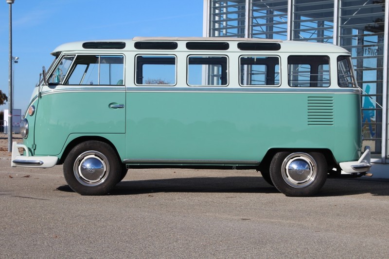 Oldtimer VW Bus T1 Kleinbus Samba