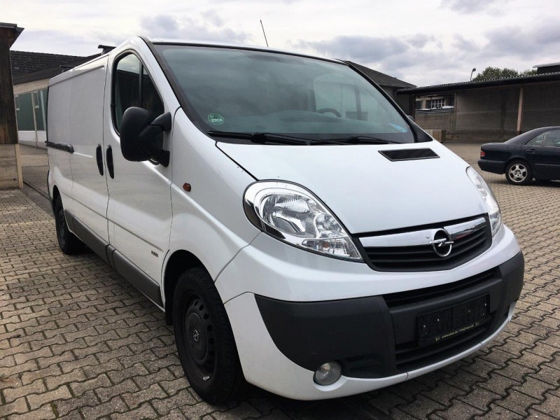 Kleintransporter mieten in Düren www.caoa.de *Opel Vivaro Kastenwagen ...