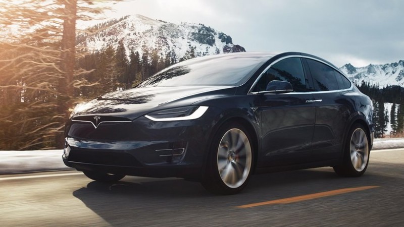 Tesla Model X 90 D Elektroauto Mieten