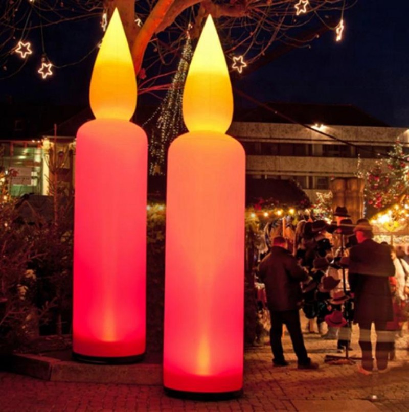 Weihnachtsmänner & Kerzen bis 6m hoch aufblasbar LEDBeleuchtung