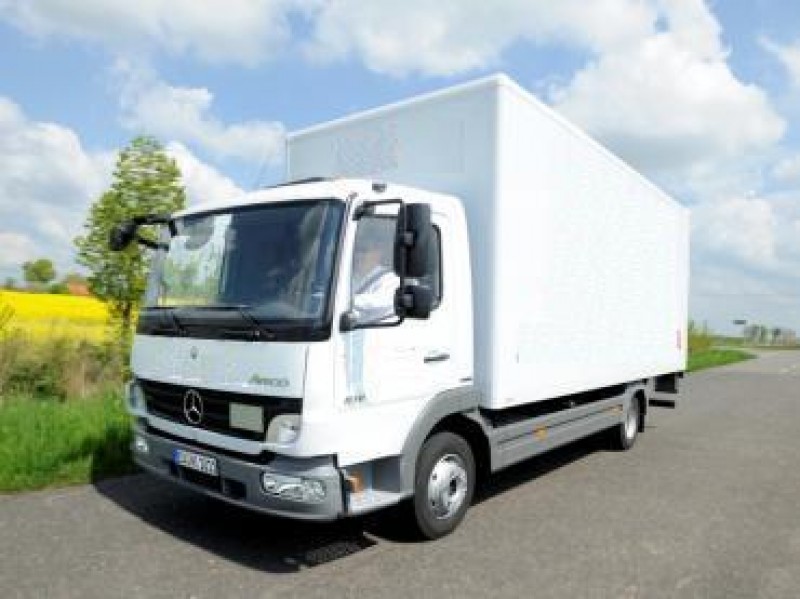 LKW MB Atego 7,49 to. Koffer mit Ladebordwand, 150 km frei LKW MB Atego 7,49 to. Koffer mit Ladebordwand, 150 km frei